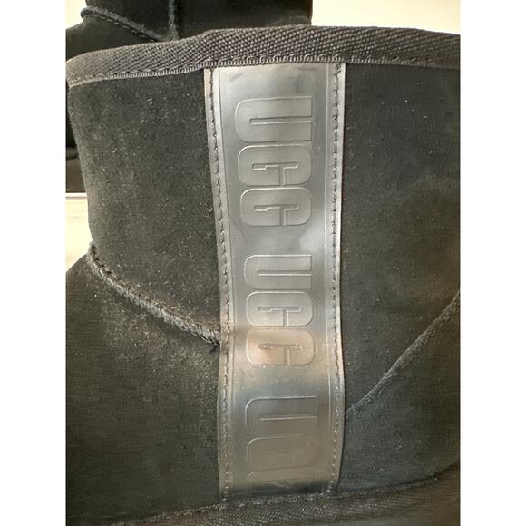 Ugg Women's Classic Mini Side Logo Boots 5" Shaft Black Size 7 Suede 1122558 - Picture 8 of 9